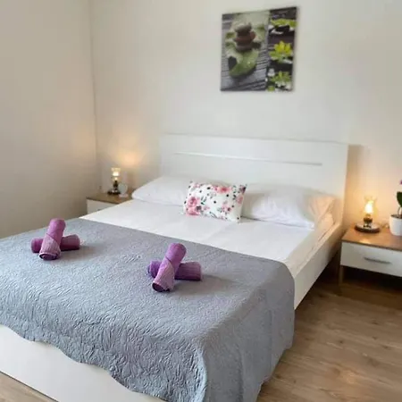 Apartman & Rooms Draga Marina Exterior photo