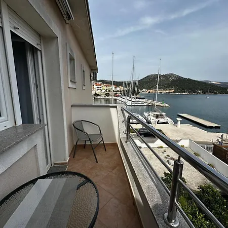 Apartman & Rooms Draga Marina Exterior photo